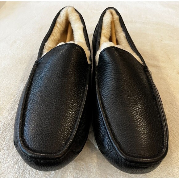 UGG Ascot Mens Pebble Black Leather Sheepskin Slipper Size 9 US New in Box Shoe main image 2